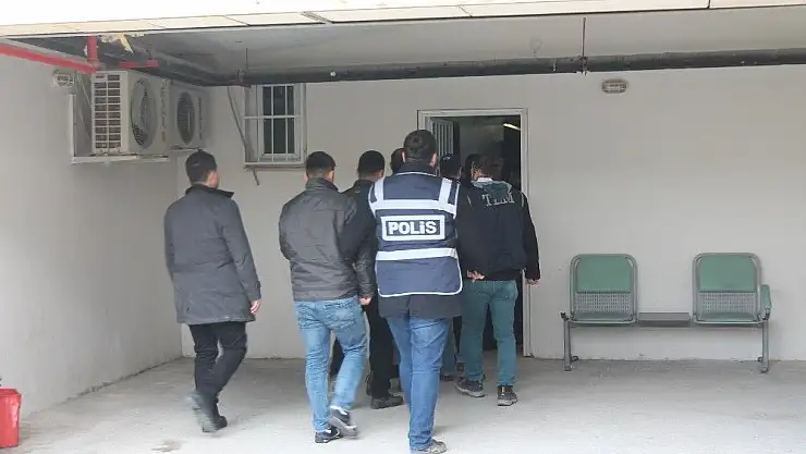 'Elazığ merkezli FETÖ operasyonu: 5 şüpheli adliyeye sevk edildi'