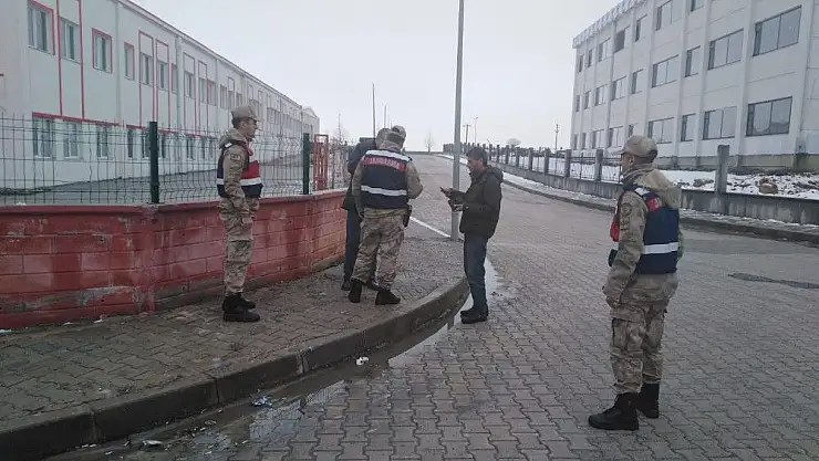 'Jandarmadan okul çevrelerine sıkı takip'