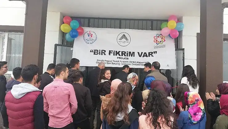 'Bir fikri olan öğrencilerden proje sergisi'