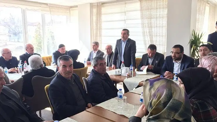 'AK Parti Akçadağ teşkilatında istişare toplantısı'