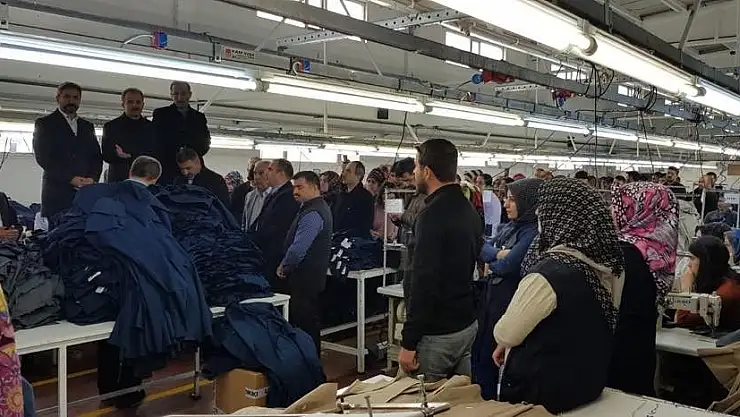 'AK Parti heyeti tekstil işçileriyle bir araya geldi'