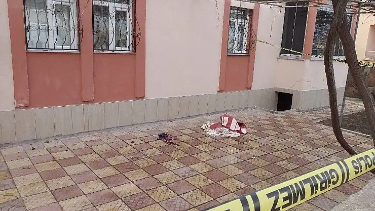'Pencereden düşen yaşlı kadın hayatını kaybetti'