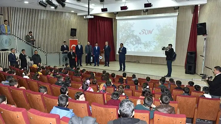 'Gürkan´dan öğrencilere jest'