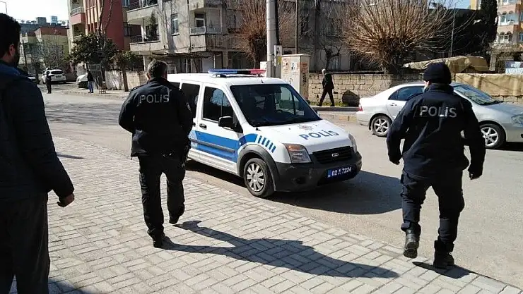 'İkametten nakit para çalındı'