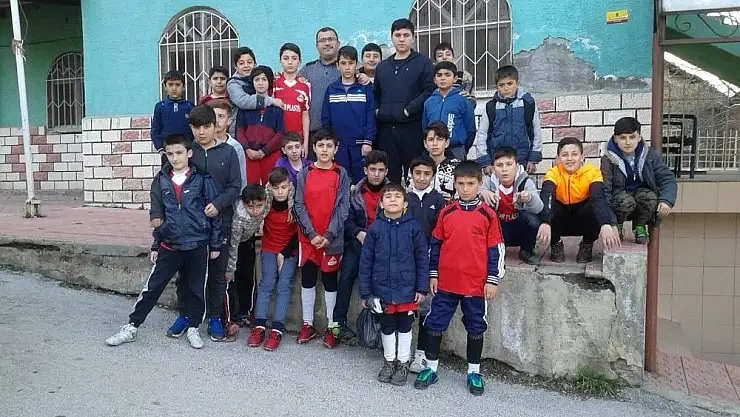 'Cami imam hatibi, teknoloji bağımlılığına karşı kulüp kurdu'