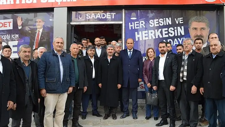 'CHP adayı Acar´dan parti seçim bürolarına ziyaret'