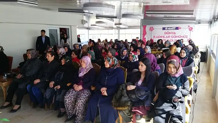 'Başkan Kazgan´dan 8 Mart Kutlaması'