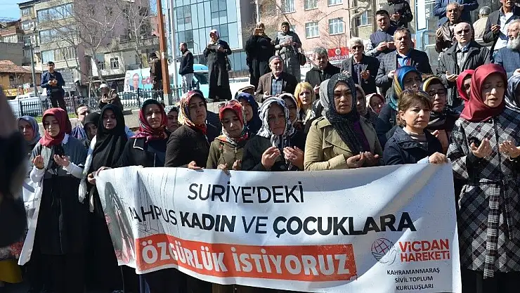 'Esir kadınlar için bileklerini eşarpla bağladılar'