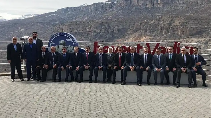 'Bakan Ersoy, Levent Vadisi´nde'