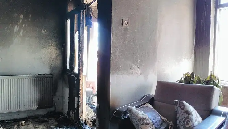 'Kombi yangını evde maddi hasara neden oldu'
