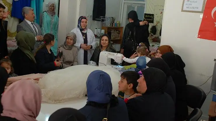 'Pekmez el emeği göz nuru eserleri inceledi'