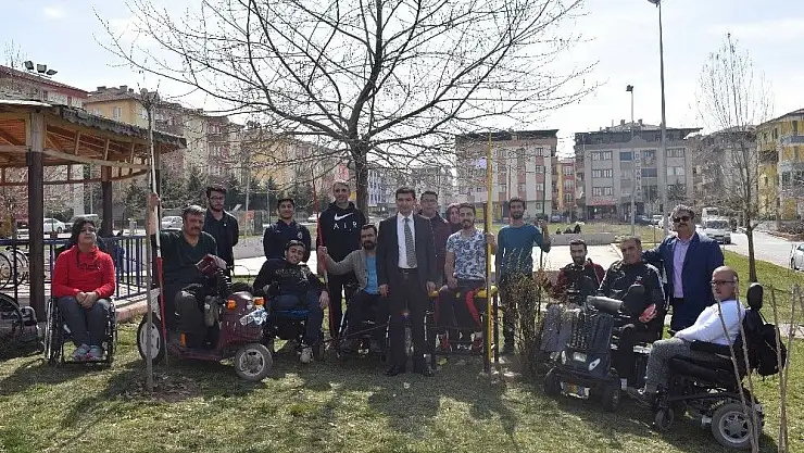 'Çobanoğlu´ndan engelli sporculara moral ziyareti'