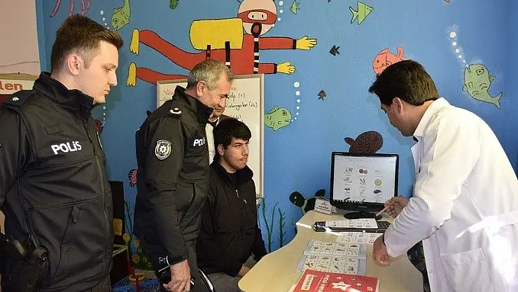 'Polislerden, özel çocuklara ziyaret'