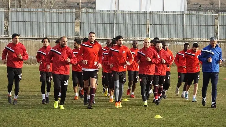 'Elazığspor 20 futbolcuyla gitti'