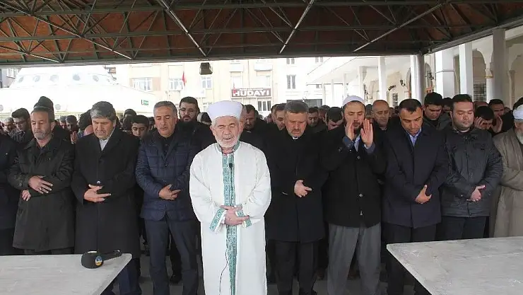 'Yeni Zelanda´da hayatını kaybeden Müslümanlar için gıyabi namazı kılındı'