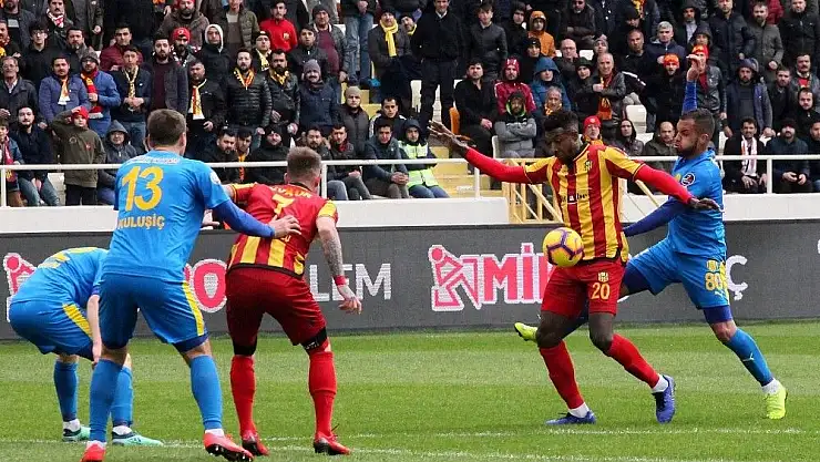 'Spor Toto Süper Lig: Evkur Yeni Malatyaspor: 0 -Ankaragücü: 0 (İlk yarı )'