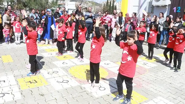 'Minik öğrenciler Çanakkale Zaferini kutladı'