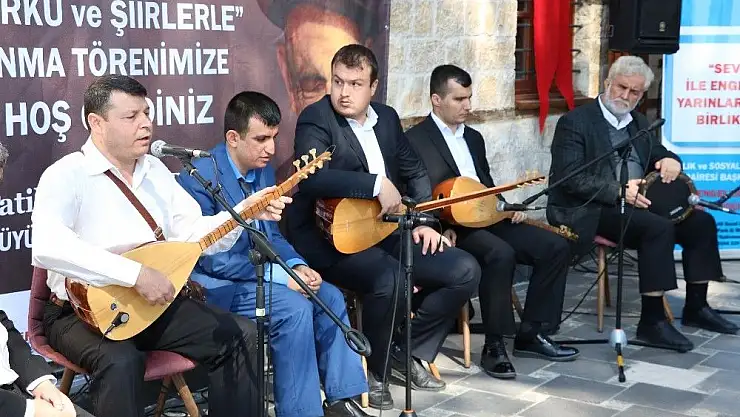 'Görme engelliler Aşık Veysel´i türküleriyle andı'