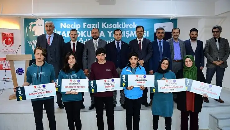 'Kitap okuma yarışmasının kazananları ödüllendirildi'