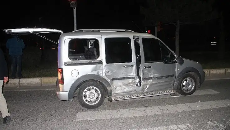 'Elazığ´da düğün dönüşü kaza: 9 yaralı'