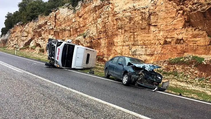 'Adıyaman´da aynı bölgede iki kaza: 21 yaralı'