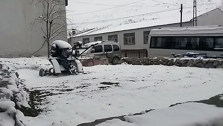 'Vatandaşlar sıcak hava beklerken karla karşılaştı'