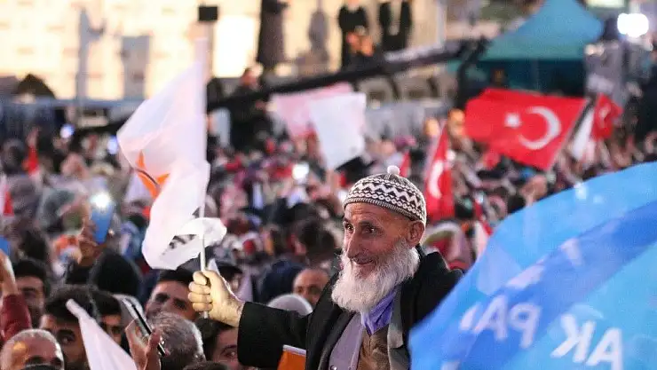 'Cumhurbaşkanı Erdoğan: ´´Siyaset beyaz kefen giyenlerin işidir´´'