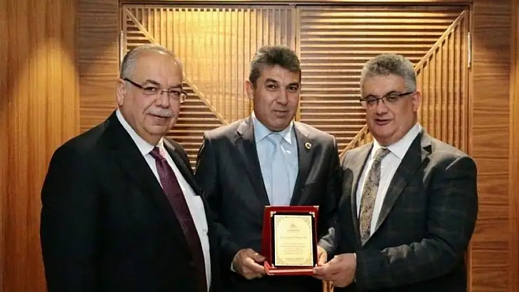 'Belediye Başkanı Kutlu, muhtarlarla yemekte buluştu'
