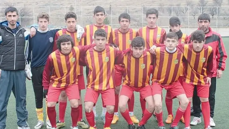'Evkur Yeni Malatyaspor U15 takımı art arda ikinci kez finallerde'
