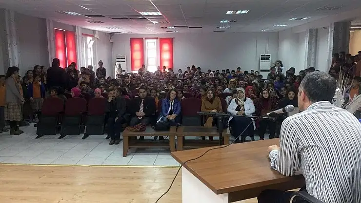 'Çelikhan´da meslek tanıtım semineri düzenlendi'