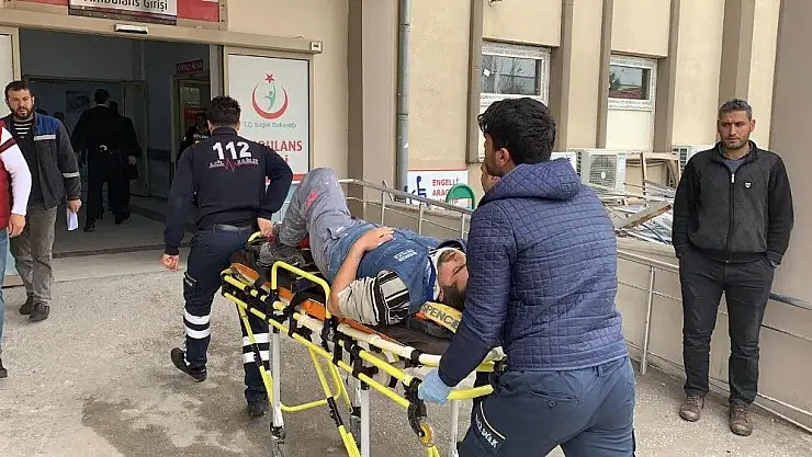'İnşaat iskelesi çöktü: 2 yaralı'