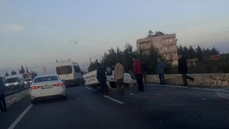 'Adıyaman´da otomobil takla attı: 4 Yaralı'