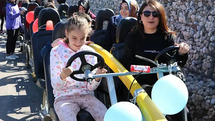 'Görme engellilerin bisiklet kullanma sevinci'