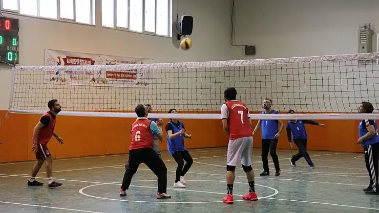 'Akif İnan Voleybol Turnuvası başladı'