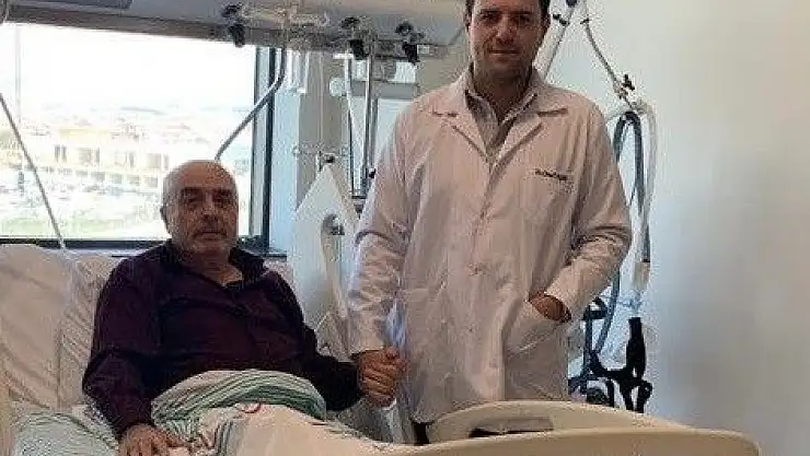 'Hastanın kalp damarı, atar damardan girilerek açıldı'