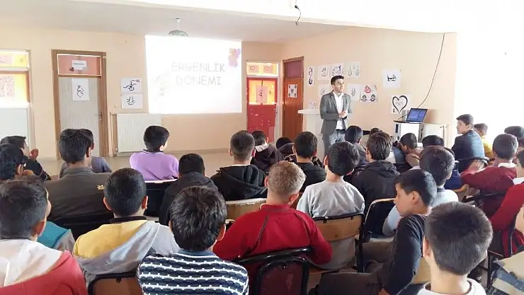 'Öğrencilere ergenlik semineri verildi'