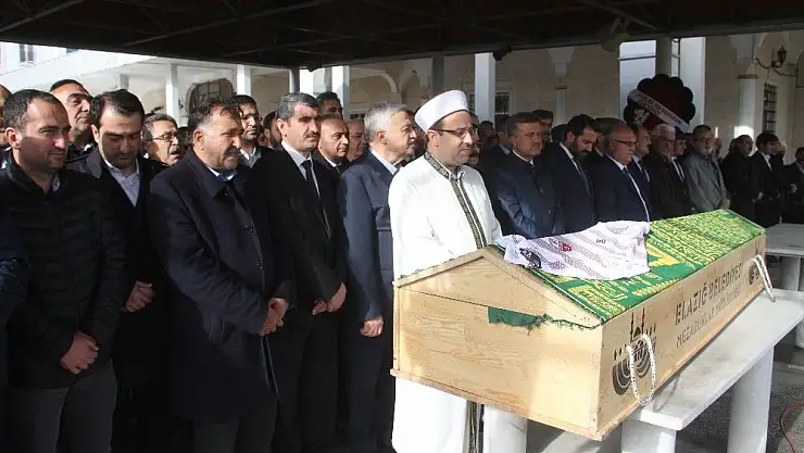 'Elazığspor eski başkanı Aydın son yolculuğuna uğurlandı'