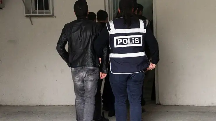 'Elazığ merkezli 6 ilde 2 ayrı FETÖ operasyonu: 20 gözaltı'