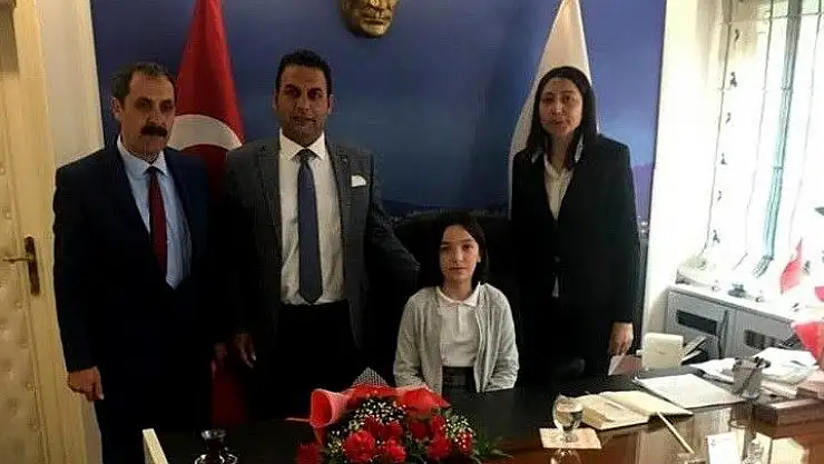 'Başkan Yıldırım koltuğunu devretti'