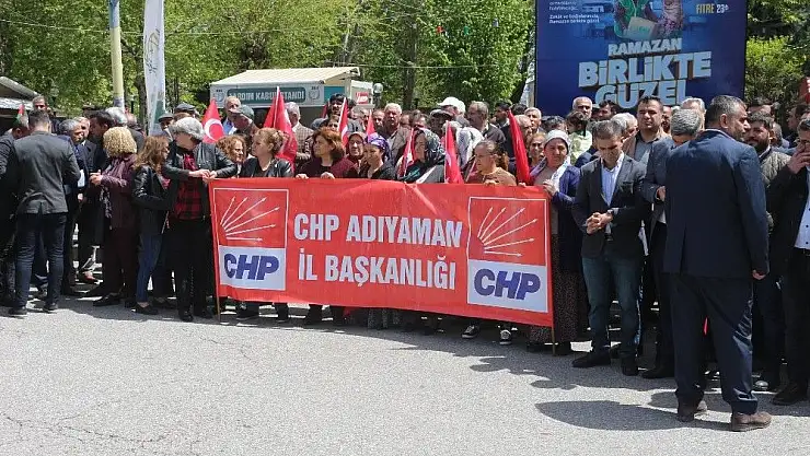 'Kılıçdaroğlu´na yapılan saldırı Adıyaman´da protesto edildi'