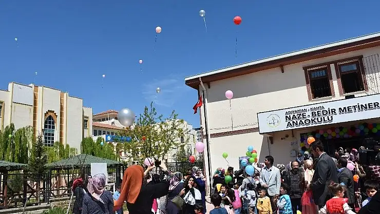 'Çevre bilinci için ´gökyüzünde ağaç dikme´ etkinliği düzenlendi'