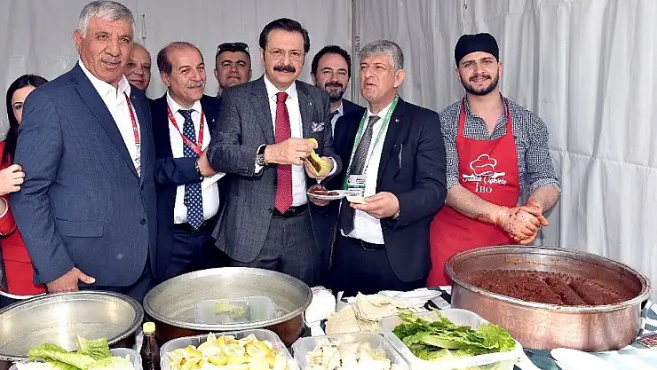 'ATSO, TOBB´un 75. Genel Kurulunda Adıyaman çiğ köftesini tanıttı'