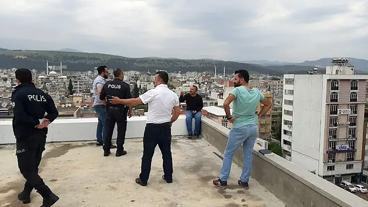 'Aynı binada 7´nci kez intihara kalkıştı'