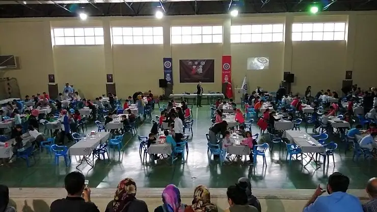 'Öğrencilerden mangala turnuvasına büyük ilgi'