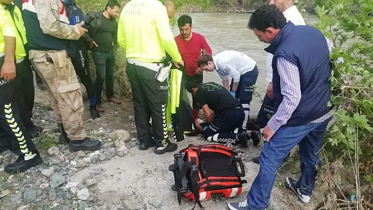 'Topunu almak isterken suya kapılan Yusuf´un cansız bedenine ulaşıldı'