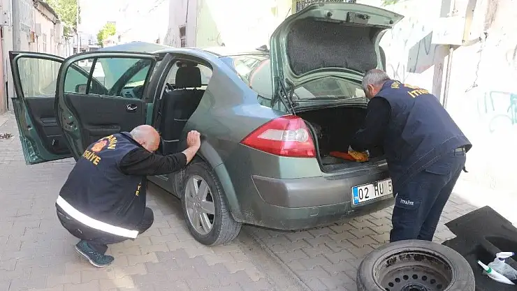 'Otomobilde yılan paniği'
