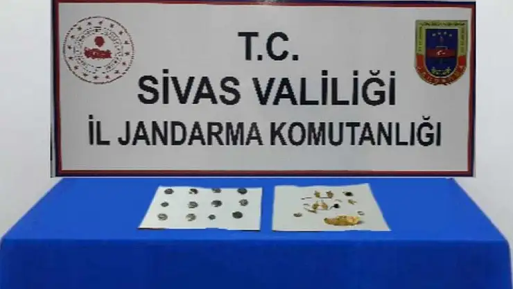 'Sivas´ta 2 bin 500 yıllık taç ele geçirildi'
