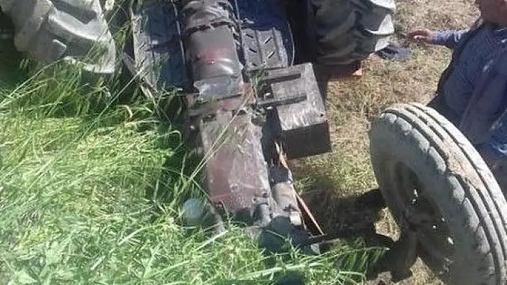 'Traktörün altında kalan sürücü öldü'