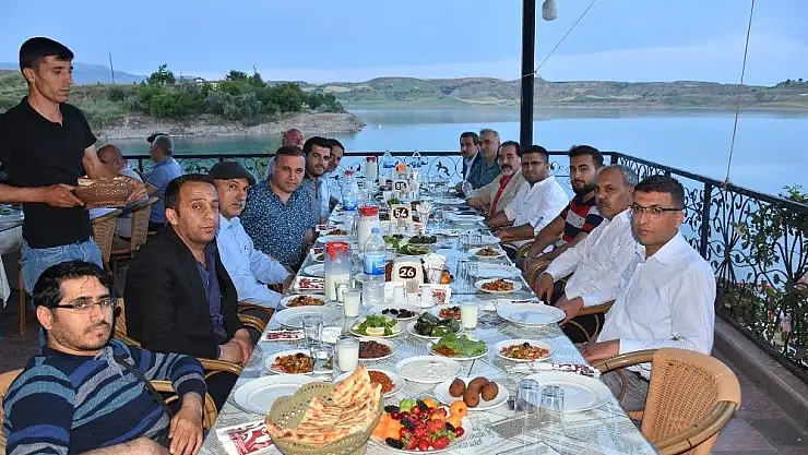 'Kahta´da Gazeteciler ve Yazarlar iftarda buluştu'