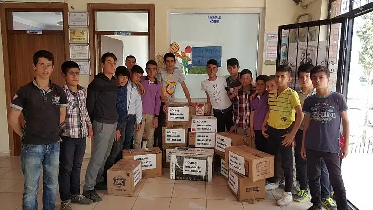 'Öğrenciler Ramazan yardımı dağıttı'